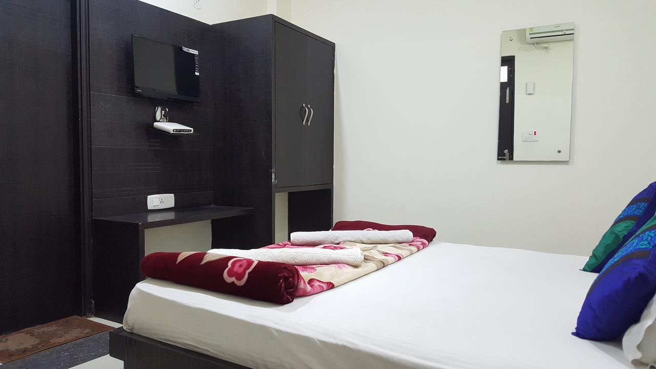 Hotel Ramneek Амритсар Экстерьер фото